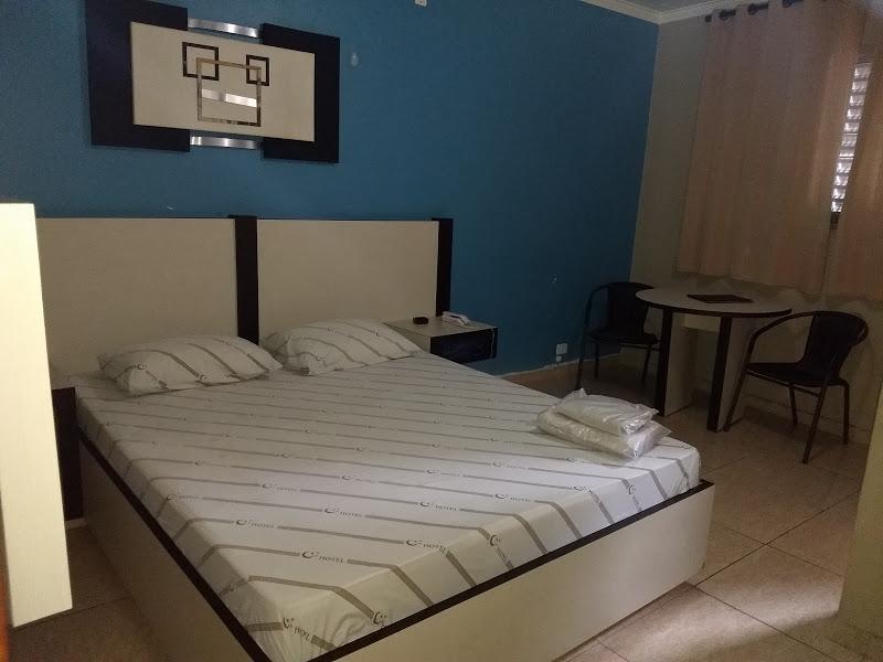 Hotel Flex In 奥萨斯库 外观 照片